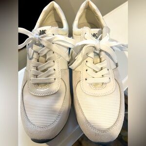 Michael Kors. Sneakers.